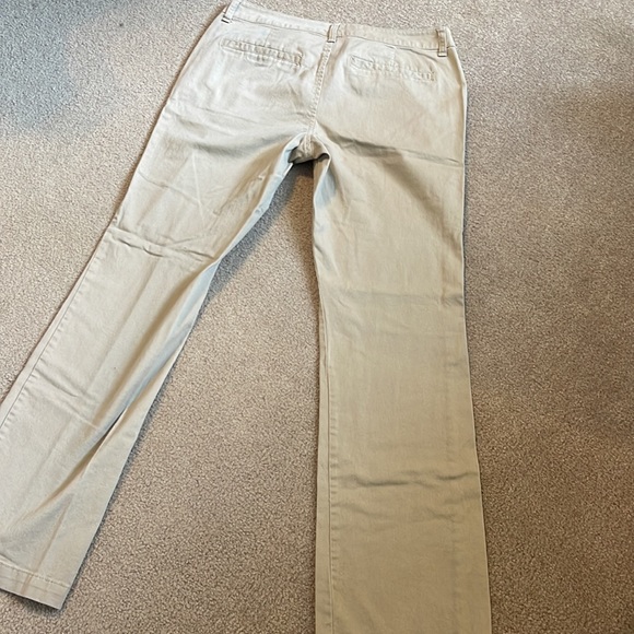 Old Navy Khaki pants - Picture 5 of 8